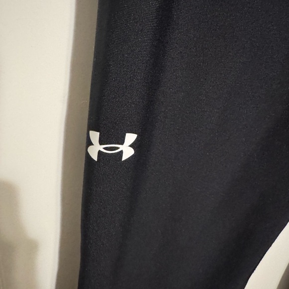 Black Compression Leggings by Under Armour - Picture 2 of 4